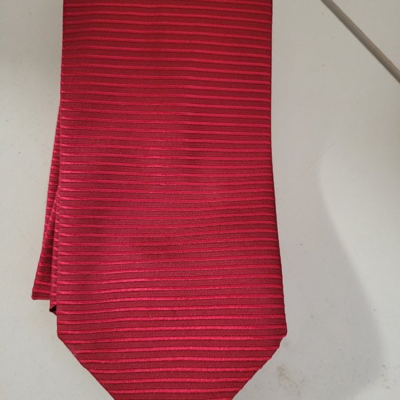 Men's Luciano Gatti Elite Red Silk Tie - Picture 4 of 4